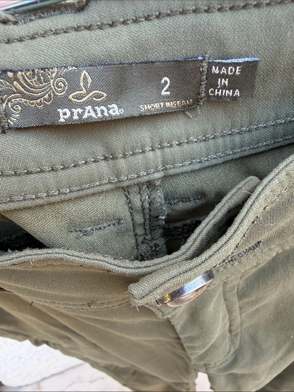 PrAna Women's Halle Army Green Roll up Hiking Pants Size 2 - Picture 9 of 10